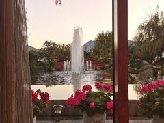 -昆明华邑酒店-鲜艳全日餐厅