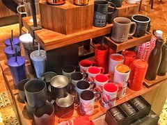 零售区-星巴克臻选(广州沙面店)