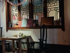大堂-老宅藕香·湖北菜·非遗藕汤·武昌鱼(黄鹤楼景观店)