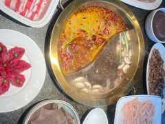 -小天鹅火锅·一线江景洪鼎旗舰店(洪崖洞店)