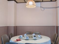 -小白的·非遗东方烤乳猪·海南菜连锁餐厅(椰梦长廊外贸路店)