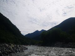 -秦岭峡谷漂流景区