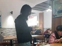 -黄阿姨锅贴大王(万航渡路店)