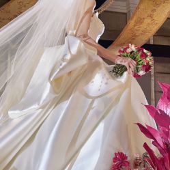 -拉瑞娜LaReine婚纱礼服高级定制