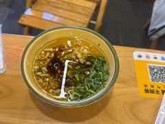 -拈签一笑黄牛肉辣卤串串