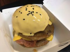 芝士熔岩牛肉汉堡-前进5路汉堡炸鸡(前进五路店)