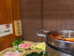 -独食火锅·半米屋台(直营总店)
