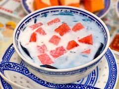 -广信牛奶甜品世家(台东店)
