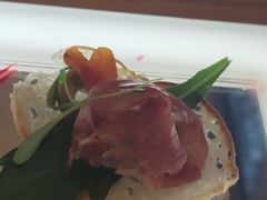 主厨特制三文鱼拼盘-EN SPACE恩空间