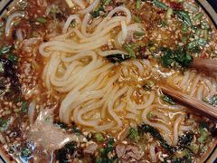 -云阿蛮云南生烫牛肉米线(奉贤路店)