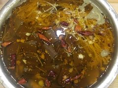 酸菜鱼-黑皮酸菜鱼(绣花巷店)