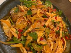 盐焗香辣手撕鸡-来龙里 精致 东南亚餐室(万象城店)