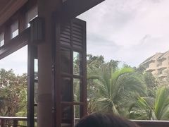 -亚龙湾喜来登·美景台大堂吧