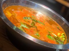 老凯俚酸汤鱼-野山舂·贵州现舂酸汤火锅(鸿通城店)