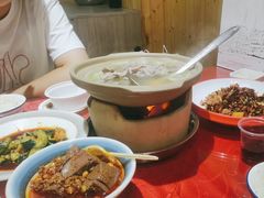 -冯烫烫跷脚牛肉·川菜小馆(武胜西街店)