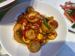 -阿瓦山寨·湘菜现炒·剁椒鱼头王(咸阳总店)