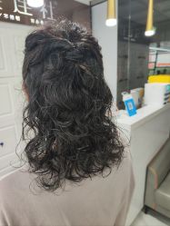 -镁连社·美联社
