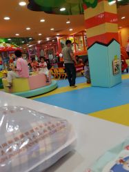 -宝贝渡口儿童游乐园(华南安盛店)