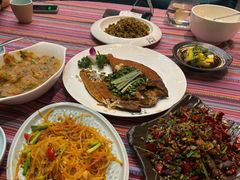 -香巴拉云南餐厅(华莱坞店)