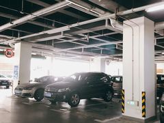 -东方体育中心·停车场