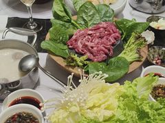-红鼎豆捞·非遗鲍皇汤火锅(宝丰路店)