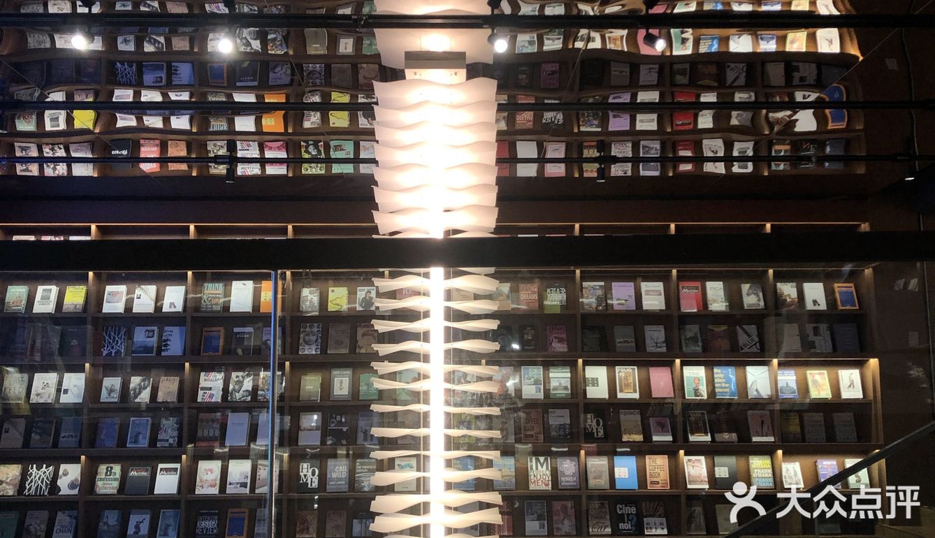 磁器口后街书店,难得清净凉快