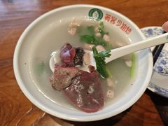 -老天桥酱肉烧饼夹肘子(天桥店)