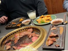 -铭牛烧肉·和牛海鲜自助(高新月牙湖店)