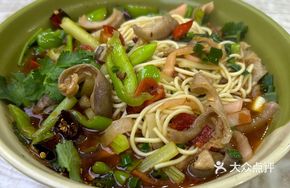 Pickled Pepper Tripe Noodles
