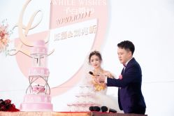 -予白婚纱礼服馆