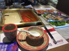 -尚尚仙·酸汤猪手·猪肚鸡火锅(华联万柳购物中心店)