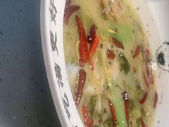 -江渔儿酸菜鱼·拔草餐厅(虎门君乐汇店)