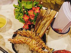 -鲜入围煮花胶鸡海鲜火锅