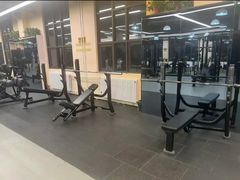 -岩顶健身(玄武店)