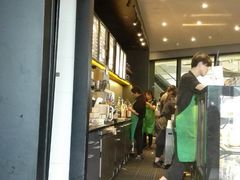 -星巴克臻选(莘庄仲盛店)