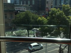 -泉福居酱骨头自助广场(南大街商业步行街店)