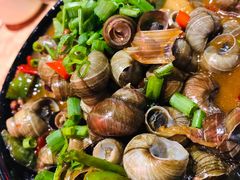 -虾弄弄海派小龙虾·牛羊蝎子火锅