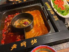 -老牌坊云南鱼豆花火锅(哈西万达店)