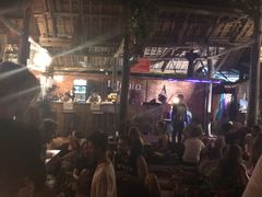 -乌托邦酒吧和餐厅