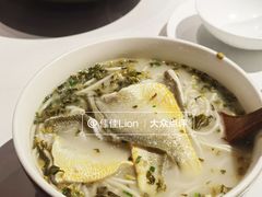雪菜小黄鱼面-顶特勒·黄鱼馆·特色菜(上海大世界店)