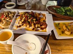 -隔壁老王·家常云南菜(花巷店)