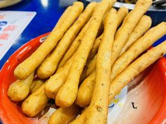 茴香小油条-马路边边串串香(苗栗路店)