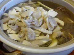 -东巴谷野生菌火锅餐厅