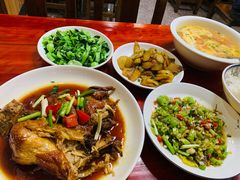 -芦茨金富饭庄·25年老字号·专做稻草鸡