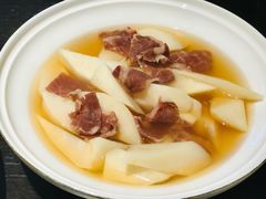 腊肉炖冬笋-甄御•海鲜新青岛菜(麦岛店)