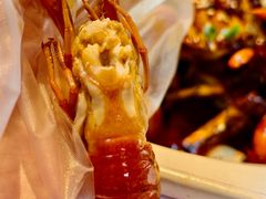 -肥肥虾庄·金牌油焖大虾(汉街SKP店)