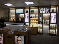 -LOGO眼镜·蔡司品牌折扣店(龙华清湖店)