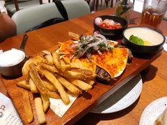 -ELI FALAFEL Lebanese&Mediterranean黎巴嫩美食(富城路店)