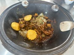 -粘豆包柴火铁锅炖