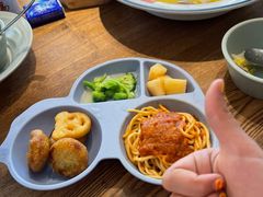 -蜜桃餐厅·伴山(湖滨商业街店)